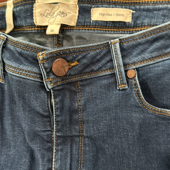 Lola Alexa CSN Skinny HW Skinny - Picture 4 of 5